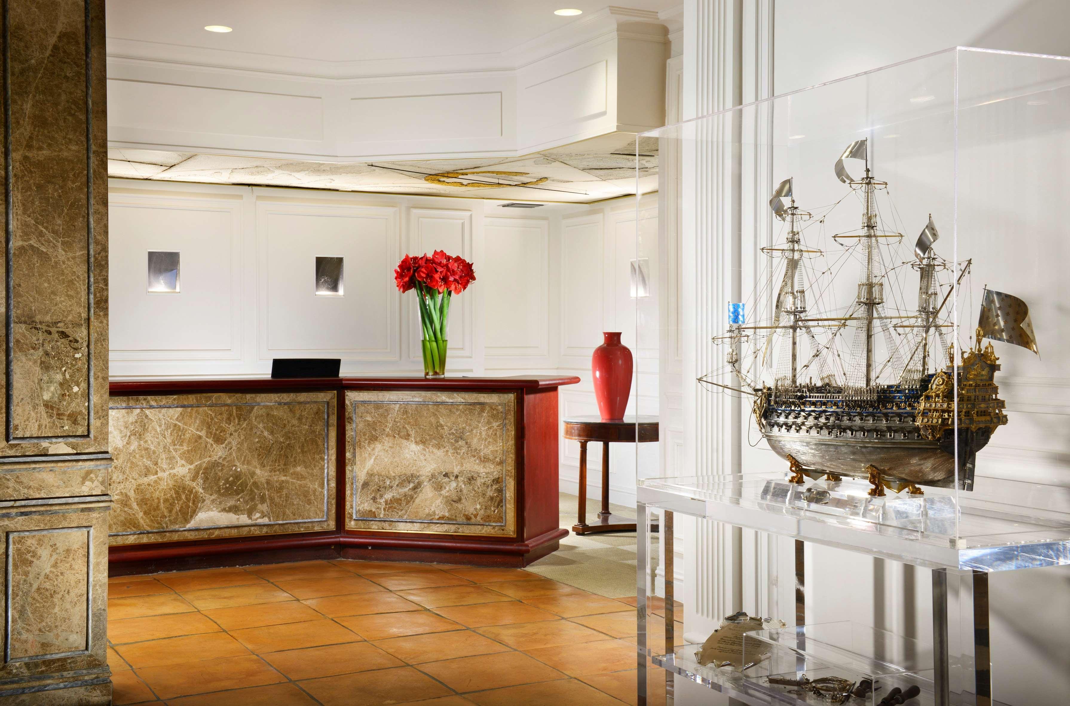 Hotel Pierre Milano Exterior foto The lobby of the hotel