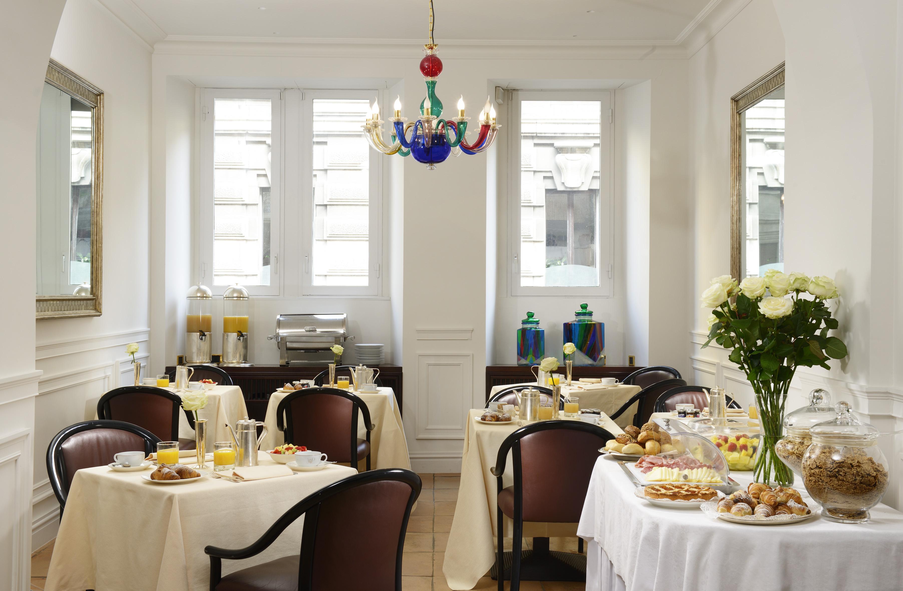 Hotel Pierre Milano Exterior foto Breakfast room