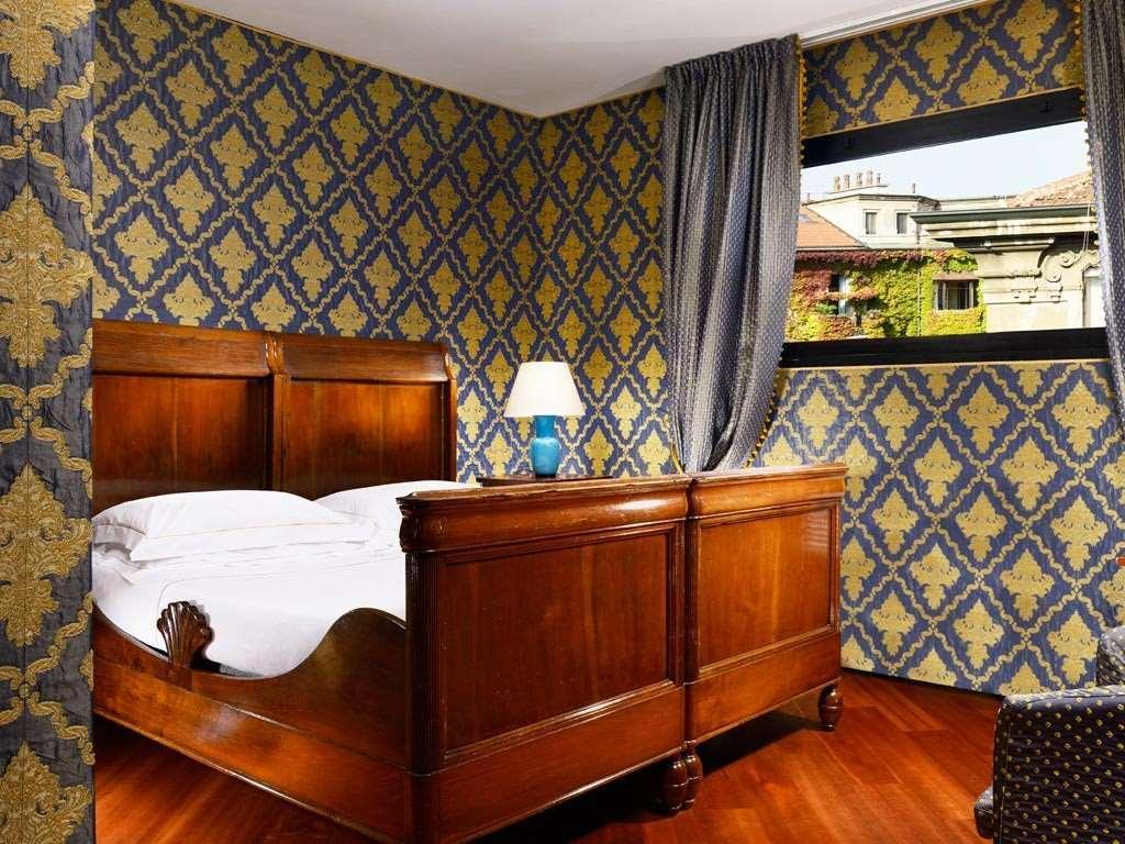 Hotel Pierre Milano Exterior foto Wallpaper